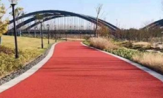 彩色防滑路面的耐磨性有检测数据吗？低温环境下的抗裂性怎么样？