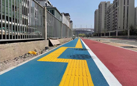 景观 MMA彩色防滑路面施工难度有哪些?成本预算贵吗?多少钱一平方米?